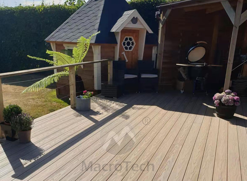 Macrotech Co-extrusion wood plastic composite decking creates a new style of patio patio