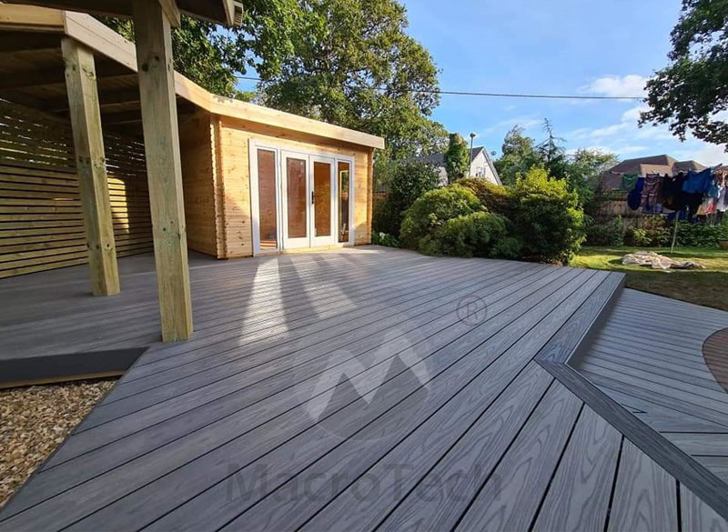 Co-extrusion wood plastic composite decking